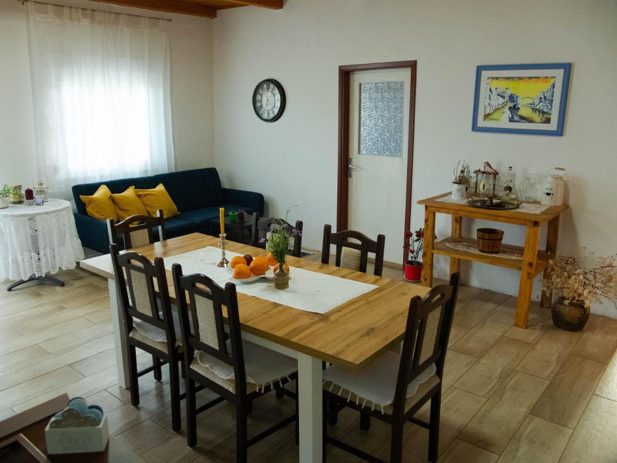 Apartment Village House Ravno Экстерьер фото