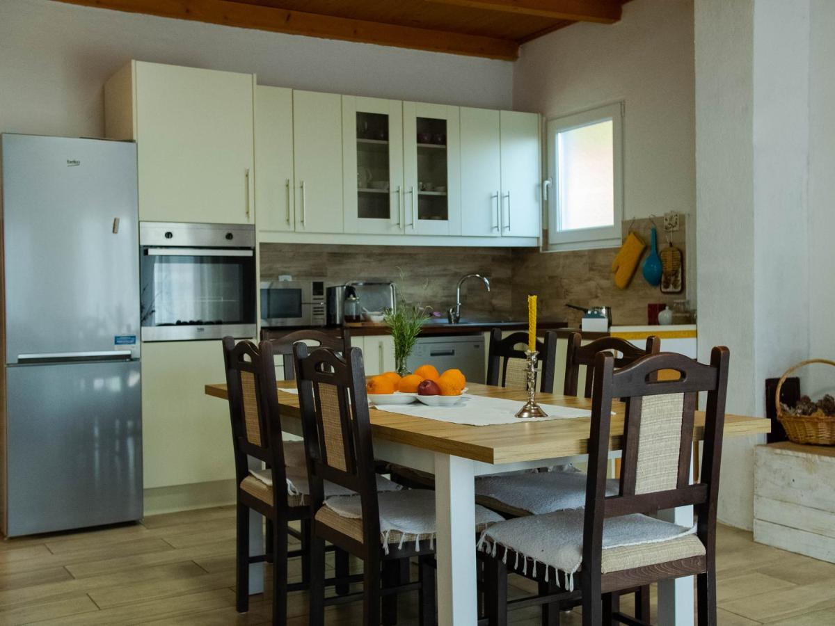 Apartment Village House Ravno Экстерьер фото